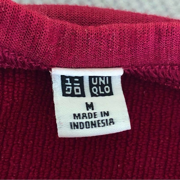 UNIQLO Heattech Ultra Warm Long Sleeve Shirt - Women’s M - Picture 5 of 6